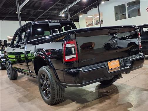 2022 RAM 2500 Limited Crew Cab 4x4 6'4' Box