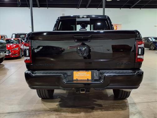 2022 RAM 2500 Limited Crew Cab 4x4 6'4' Box