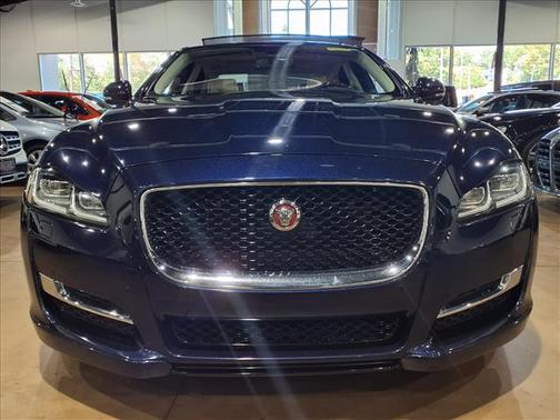2017 Jaguar XJ XJ R-Sport