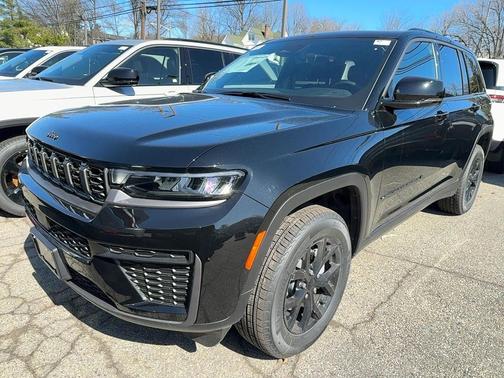 2026 Jeep Grand Cherokee Altitude