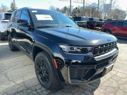 Black 2026 Jeep Grand Cherokee Altitude SUV
