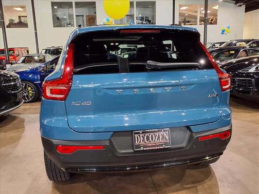 Fjord Blue Metallic 2024 Volvo XC40 B5 Ultimate Dark Theme