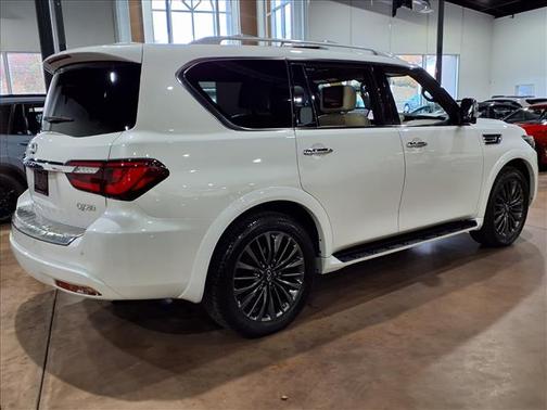 2023 INFINITI QX80 Sensory