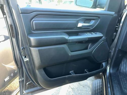 2026 RAM 1500 Warlock Crew Cab 4x4 5'7' Box