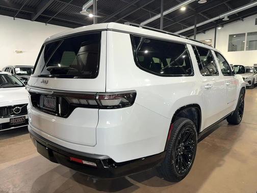 2026 Jeep Grand Wagoneer L Limited Reserve 4x4