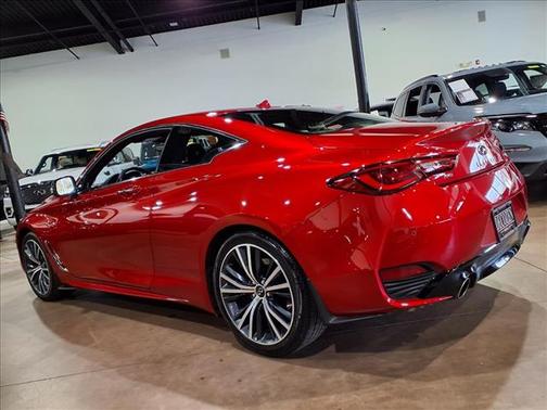 2022 INFINITI Q60 LUXE AWD