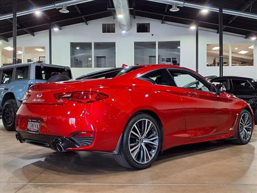 2022 INFINITI Q60 LUXE AWD