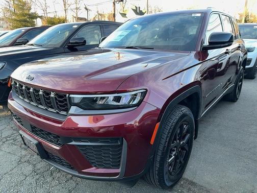 2026 Jeep Grand Cherokee Altitude