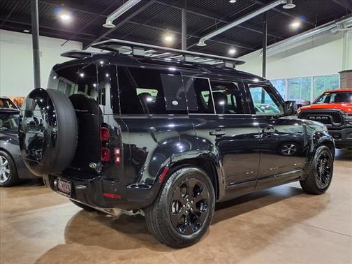 2023 Land Rover Defender 110 X-Dynamic SE