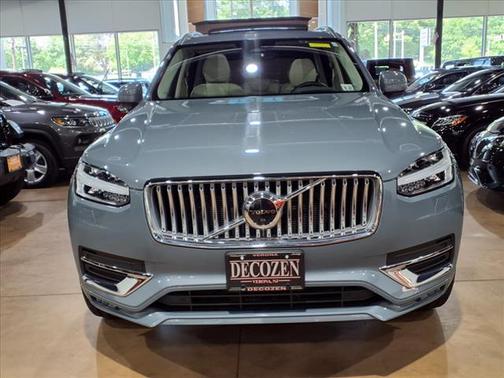 2023 Volvo XC90 B5 Plus Bright Theme