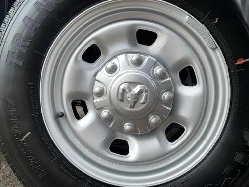 2024 RAM 2500 Tradesman Crew Cab 4x4 6'4' Box