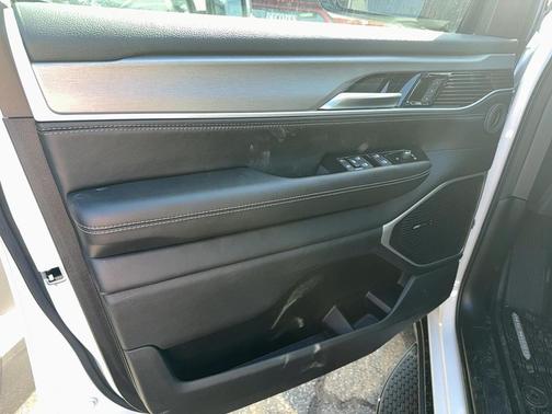 White 2026 Jeep Grand Wagoneer Upland