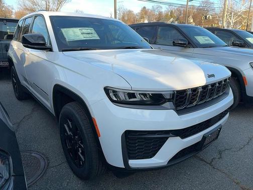 2026 Jeep Grand Cherokee Altitude