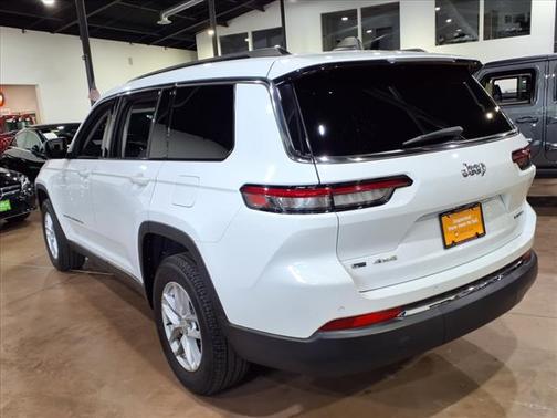 2022 Jeep Grand Cherokee L Laredo