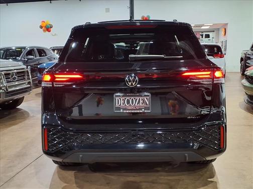 2025 Volkswagen Tiguan 2.0T SE R-Line Black 4MOTION