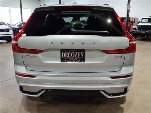 2025 Volvo XC60 B5 Plus