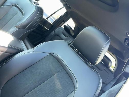 Gray 2026 Jeep Grand Cherokee Altitude