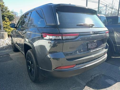 Gray 2026 Jeep Grand Cherokee Altitude