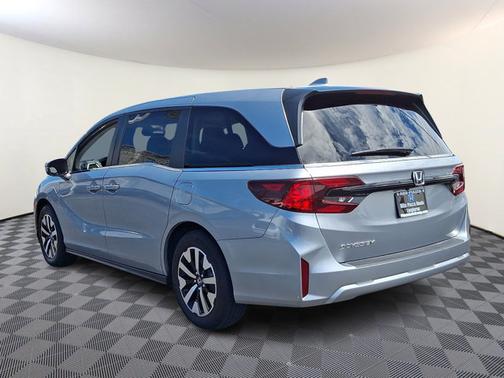 Solar Silver Metallic Sa 2025 Honda Odyssey EX-L