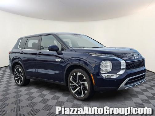 2023 Mitsubishi Outlander PHEV SE