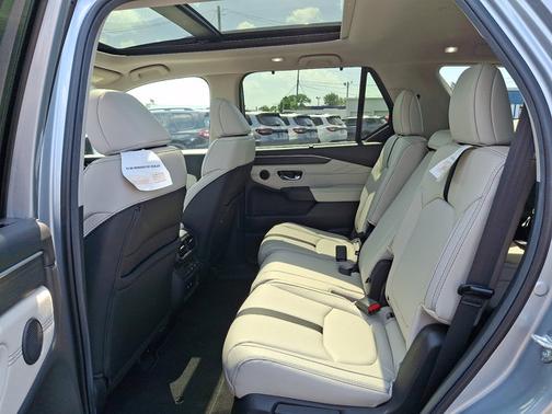 Solar Silver Metallic Sb 2026 Honda Pilot Touring