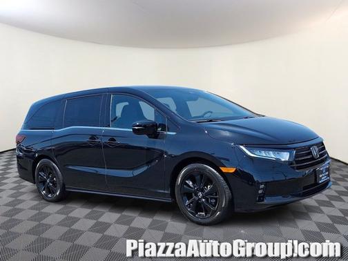 Crystal Black Pearl 2024 Honda Odyssey Sport