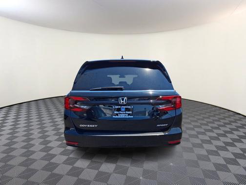 Crystal Black Pearl 2024 Honda Odyssey Sport