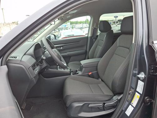 Meteorite Gray Metallic   Gc 2026 Honda CR-V LX