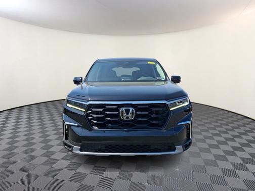 Crystal Black Pearl 2025 Honda Pilot EX-L