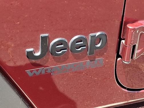 Snazzberry Pearlcoat 2021 Jeep Wrangler Unlimited Willys