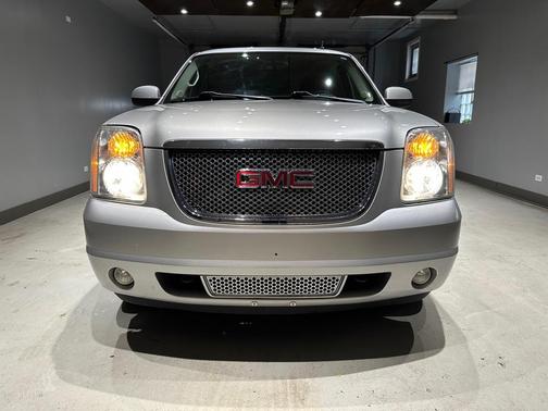 2011 GMC Yukon XL Denali