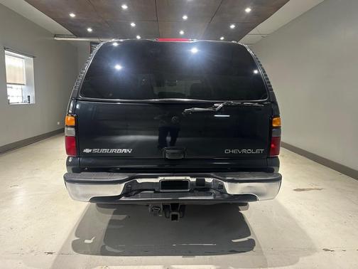 2004 Chevrolet Suburban 1500 LT