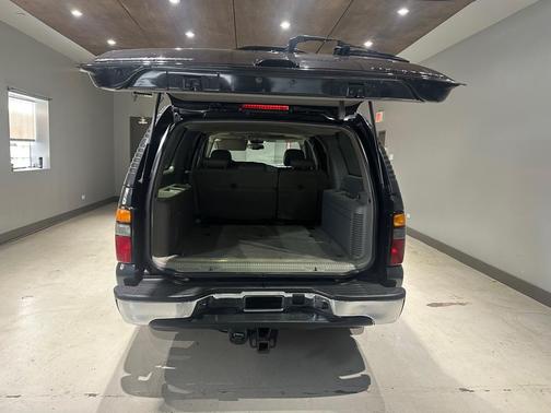 2004 Chevrolet Suburban 1500 LT