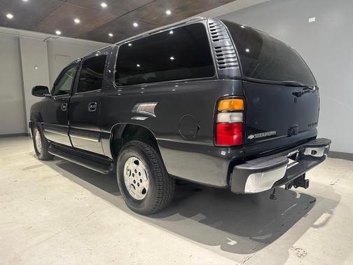2004 Chevrolet Suburban 1500 LT