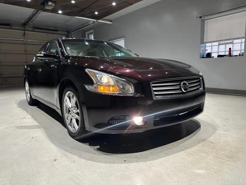 PURPLE 2013 Nissan Maxima SV