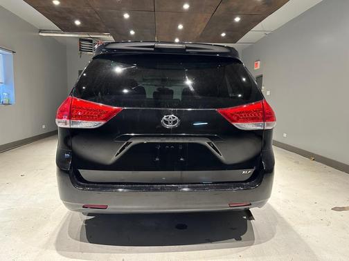 2014 Toyota Sienna XLE
