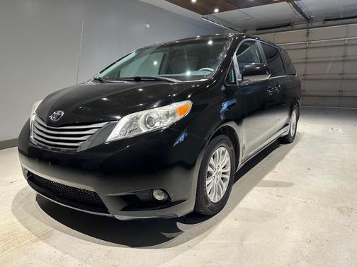 2014 Toyota Sienna XLE