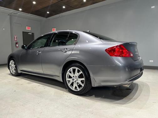 2011 INFINITI G37x Base