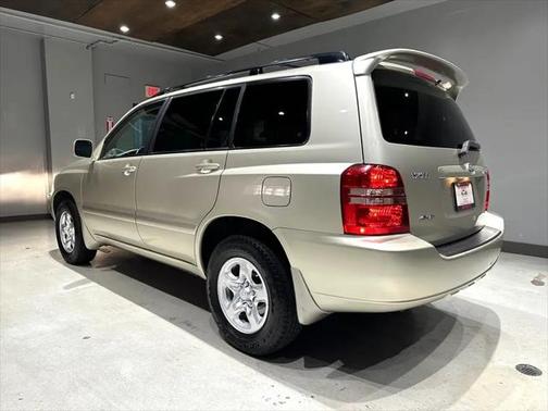2001 Toyota Highlander Base