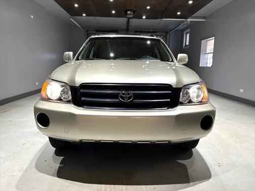 2001 Toyota Highlander Base