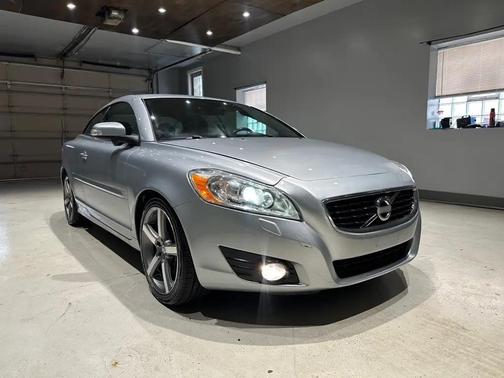 Electric Silver Metallic 2011 Volvo C70 T5