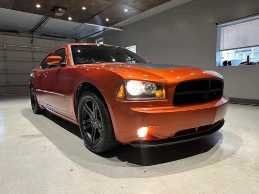 Go Mango! 2006 Dodge Charger R/T
