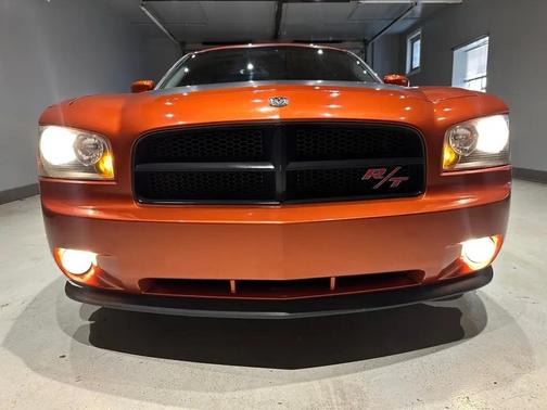 Go Mango! 2006 Dodge Charger R/T