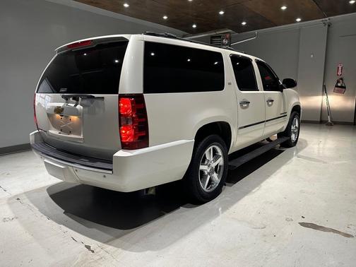 2013 Chevrolet Suburban 1500 LTZ