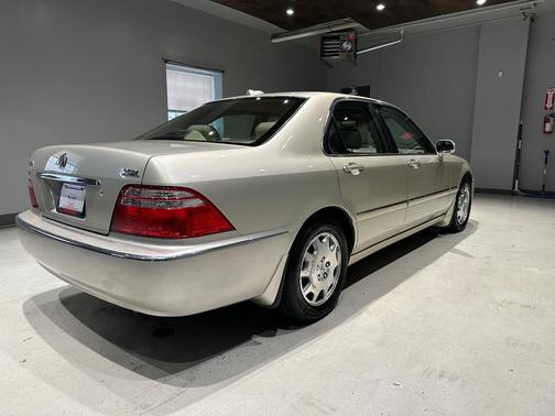 2004 Acura RL 3.5