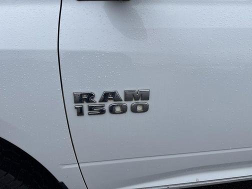 Bright White Clearcoat 2017 RAM 1500 Tradesman