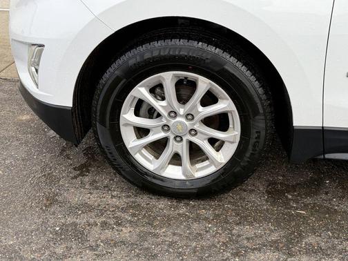 Summit White 2019 Chevrolet Equinox 1LT