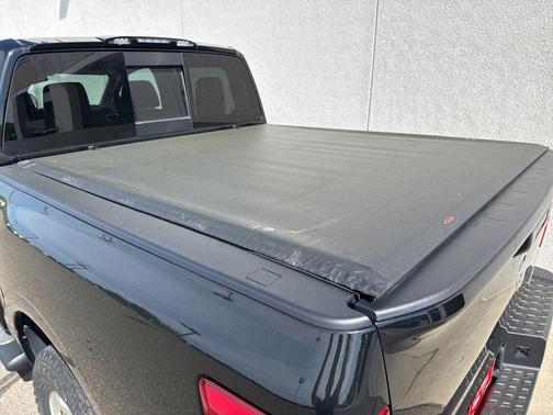 Magnetic Black Metallic 2019 Nissan Titan S