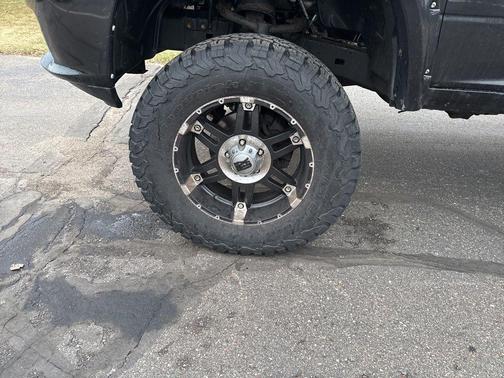 Brilliant Black Crystal Pearlcoat 2015 RAM 1500 Sport