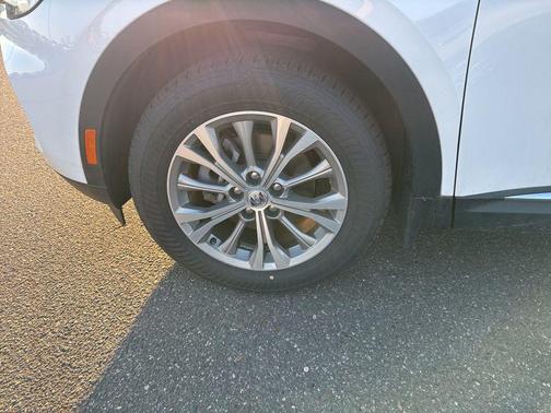 Summit White 2022 Buick Envision FWD Preferred